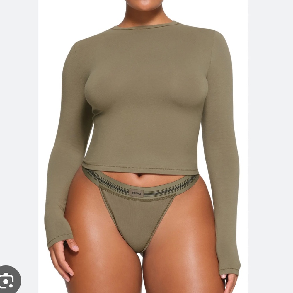 SKIMS Cotton Jersey Longsleeve in Army